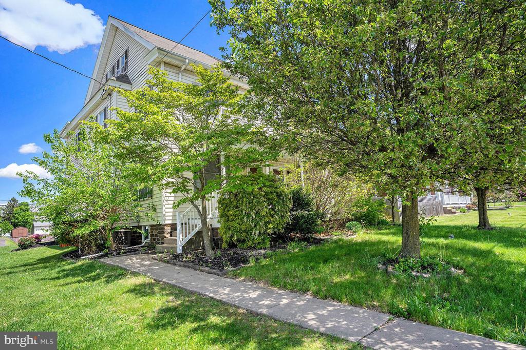 447 N MAIN STREET
