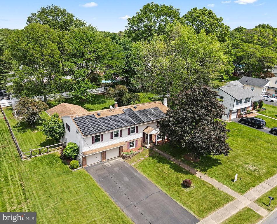 201 HUNTER LANE