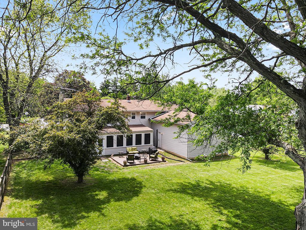 201 HUNTER LANE