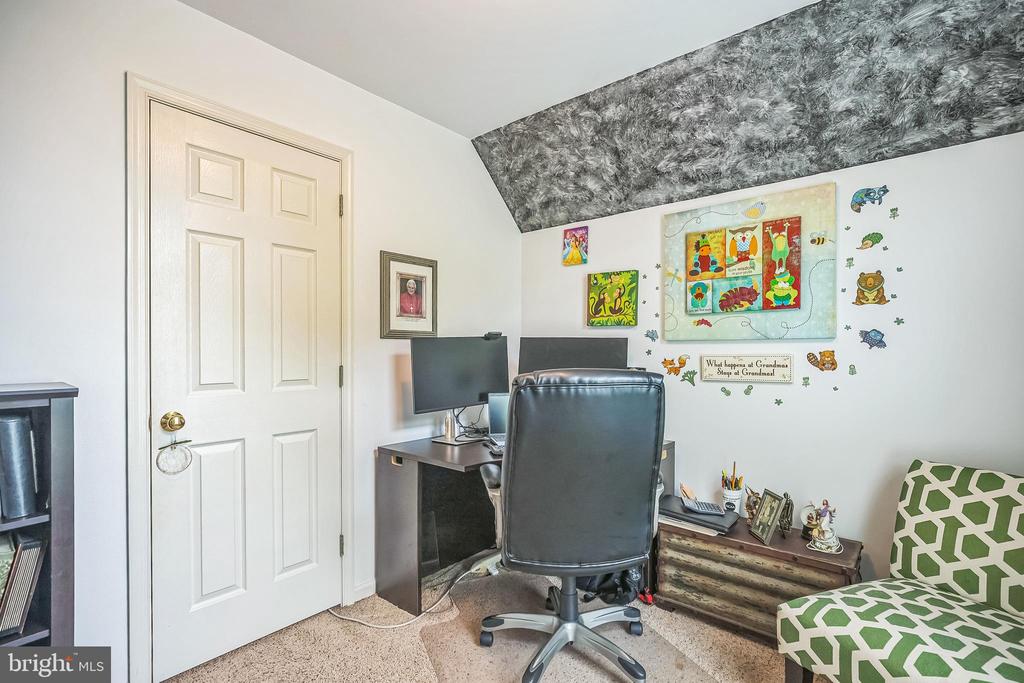 1029 SPRINGHOUSE DRIVE
