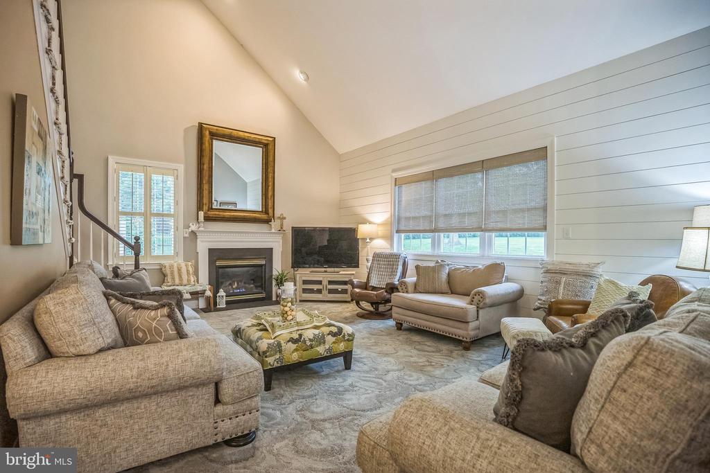 1029 SPRINGHOUSE DRIVE