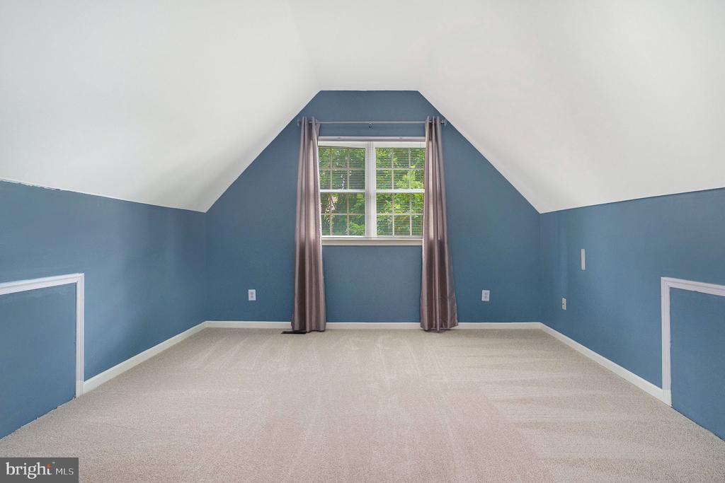 104 SPYGLASS DRIVE
