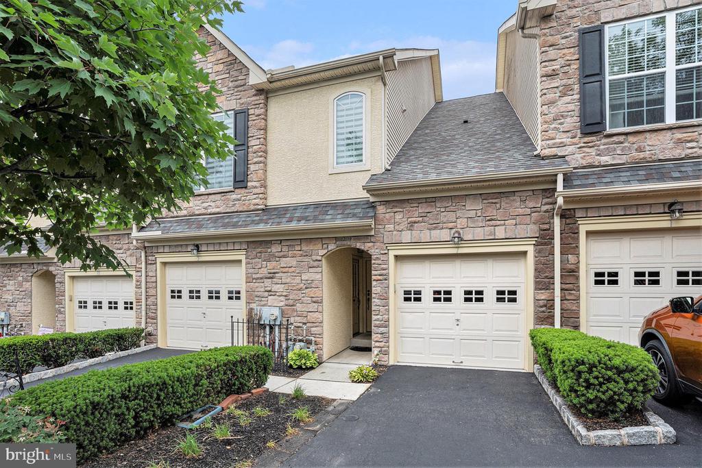 7 MERRI CLAUDE DRIVE