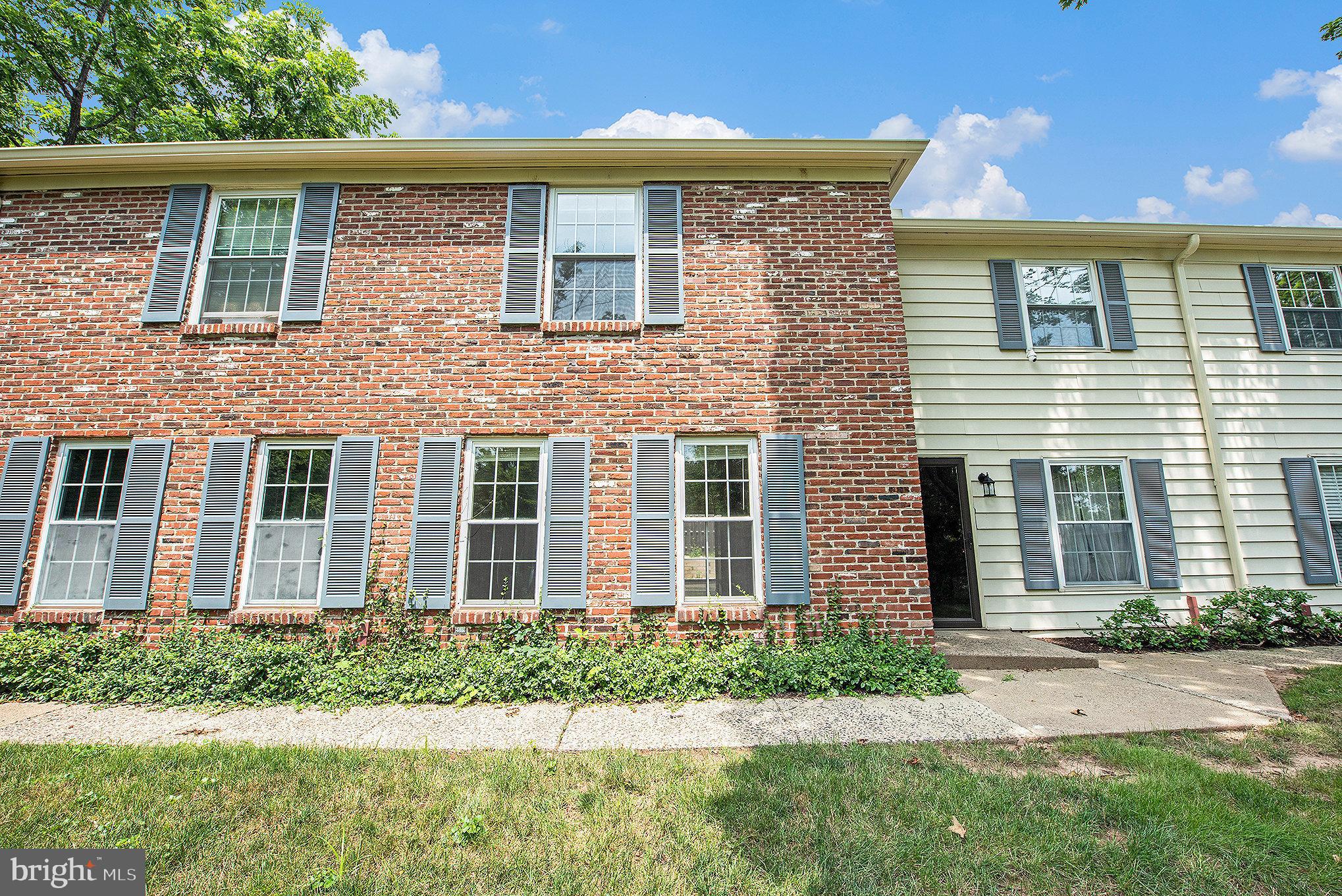 176 WELLINGTON TERRACE 13-B