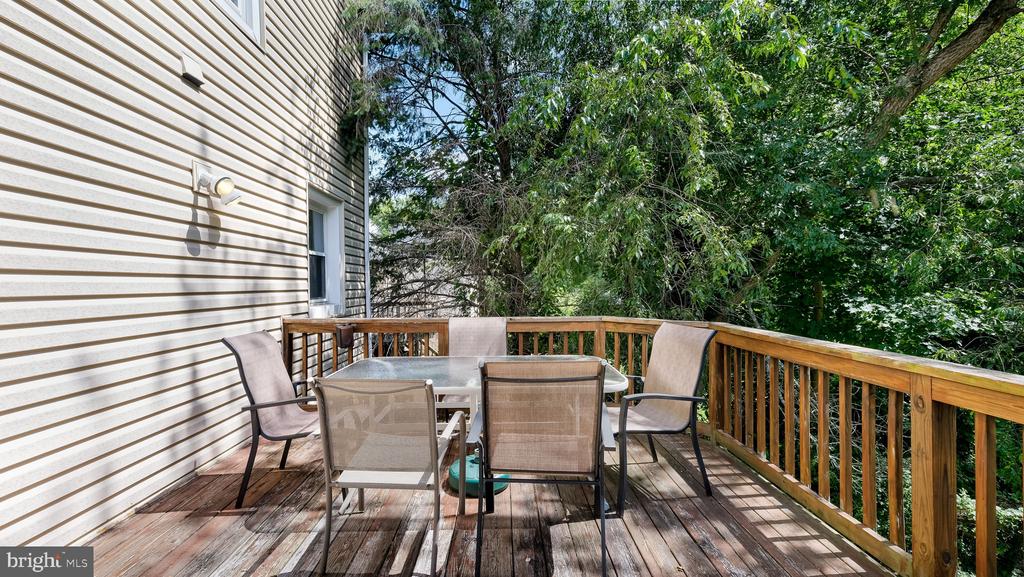 156 TENNIS AVENUE