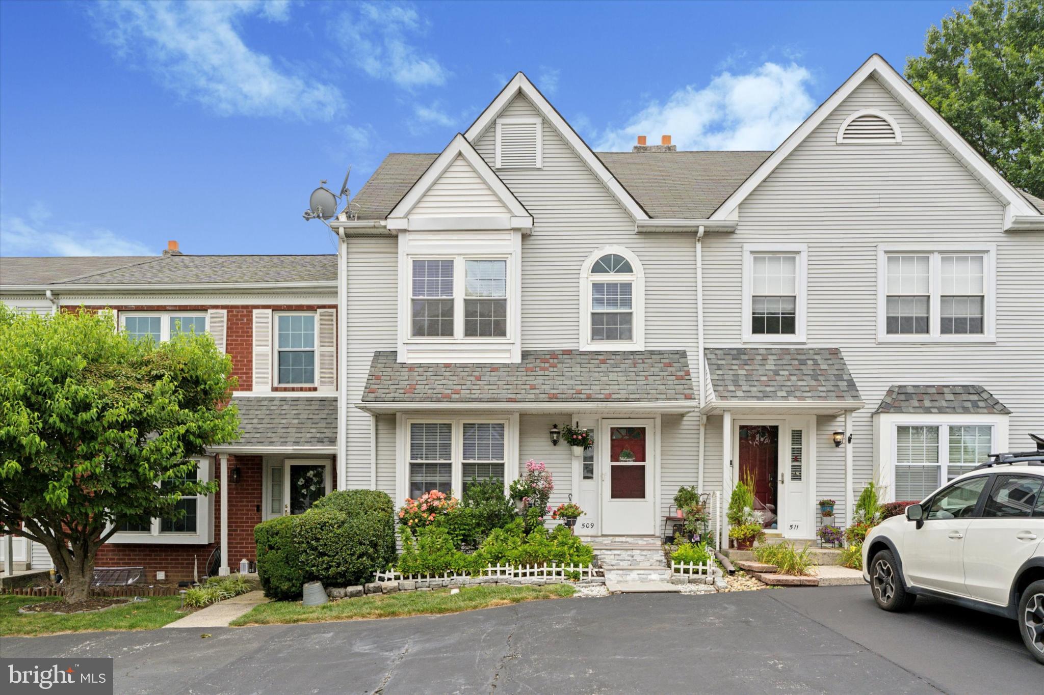 509 CAROUSEL CIRCLE