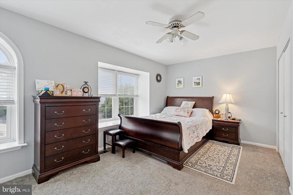 509 CAROUSEL CIRCLE