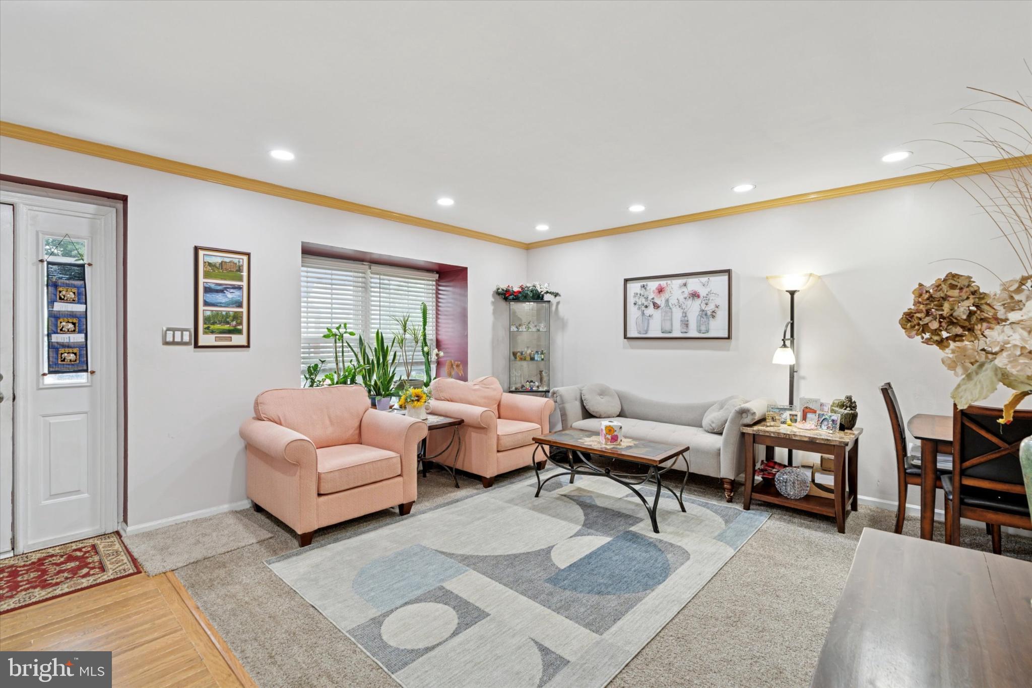 509 CAROUSEL CIRCLE