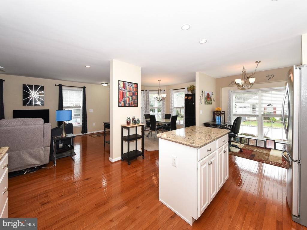403 AZALEA DRIVE