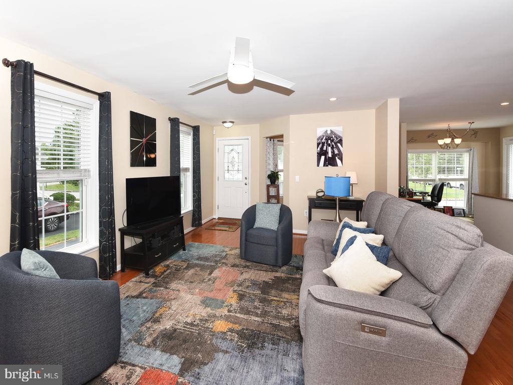 403 AZALEA DRIVE
