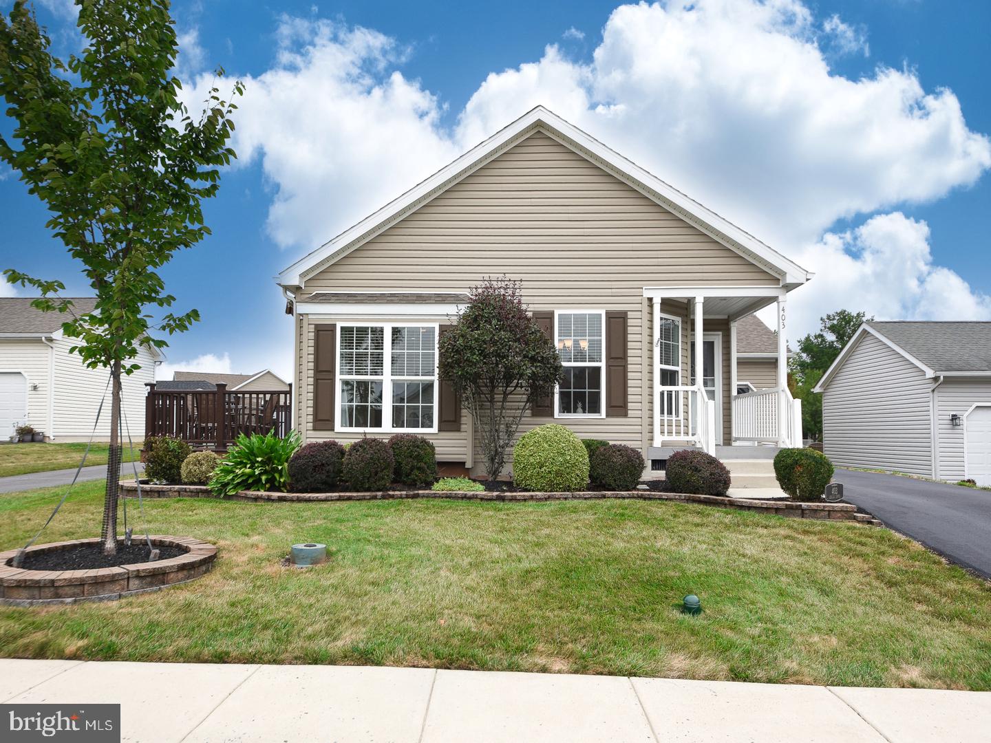 403 AZALEA DRIVE