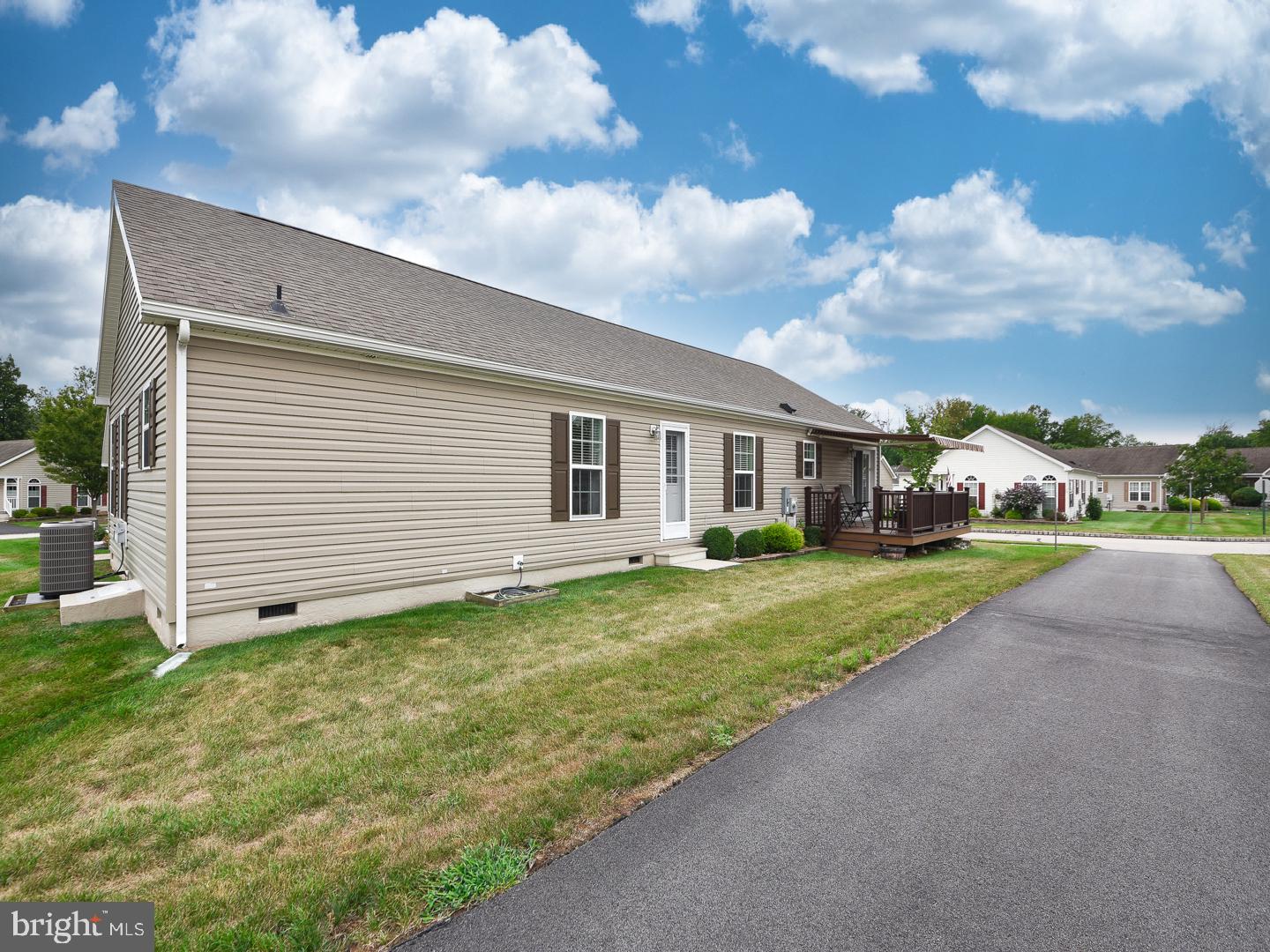 403 AZALEA DRIVE