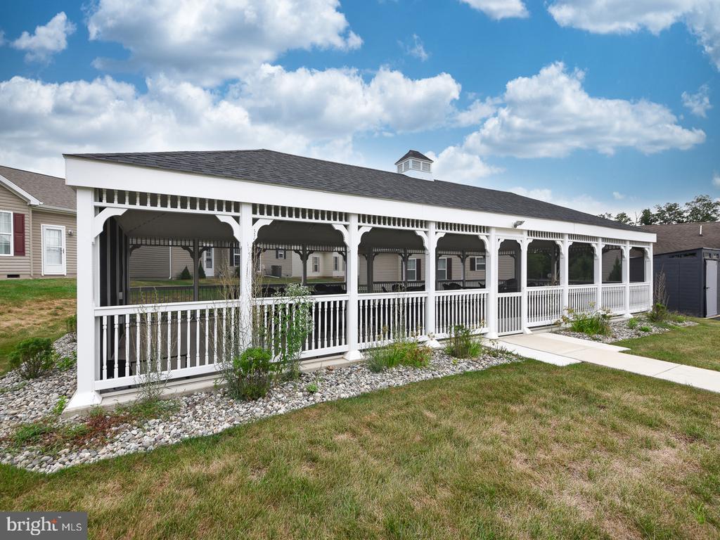 403 AZALEA DRIVE