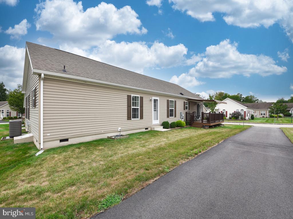 403 AZALEA DRIVE