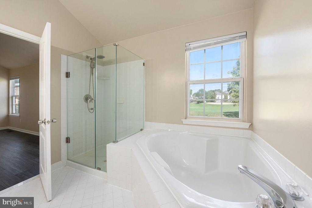 131 GLENEAGLES DRIVE