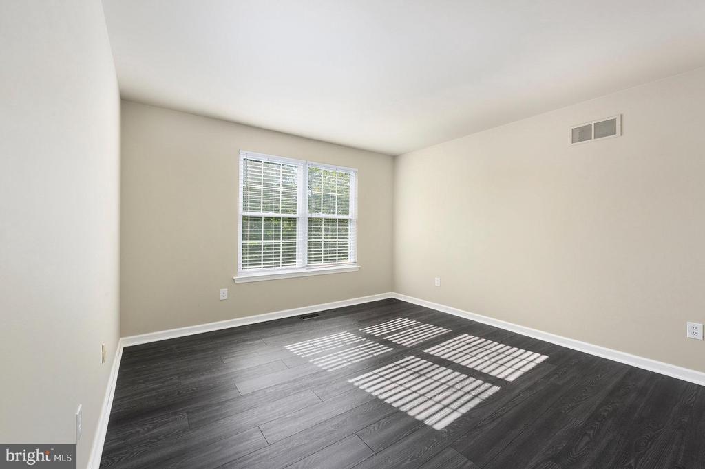 131 GLENEAGLES DRIVE