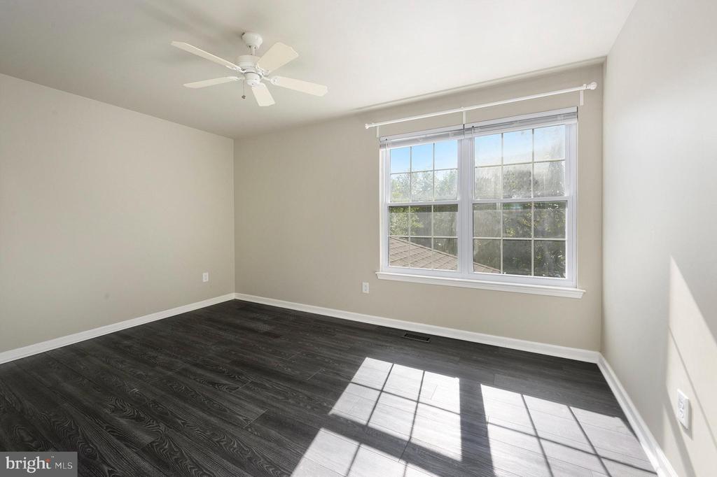 131 GLENEAGLES DRIVE