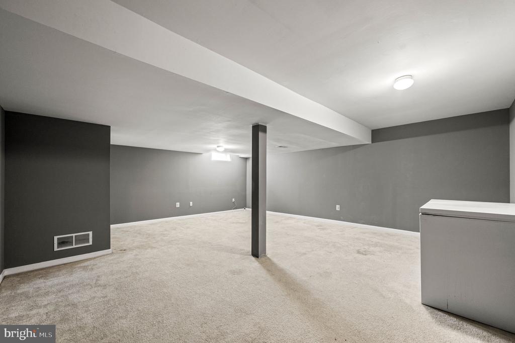 218 PARKVIEW DRIVE