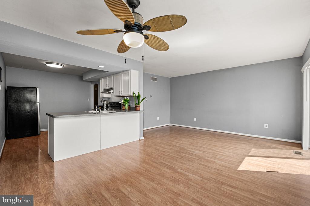 218 PARKVIEW DRIVE