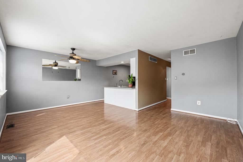 218 PARKVIEW DRIVE