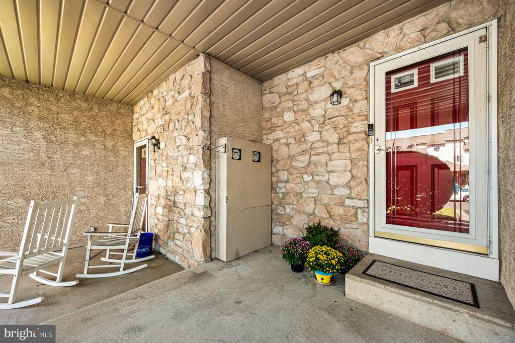 218 PARKVIEW DRIVE