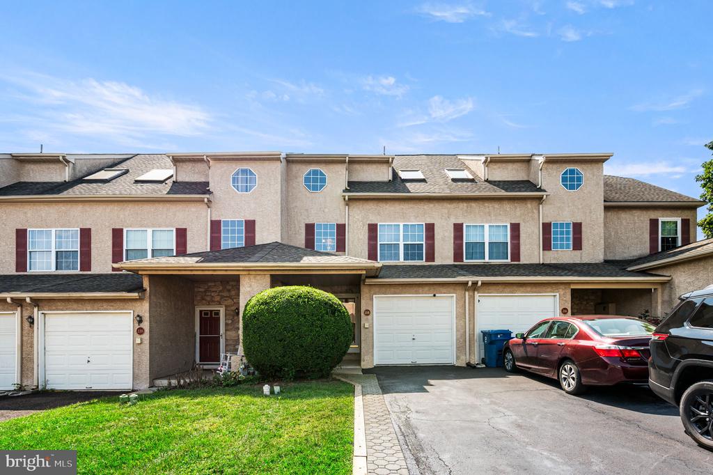 218 PARKVIEW DRIVE