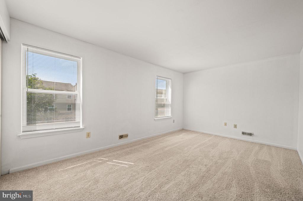 218 PARKVIEW DRIVE