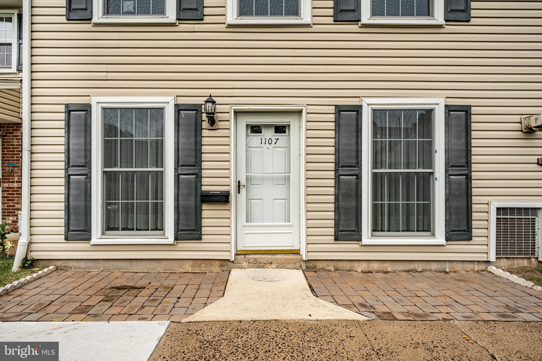 1107 MIDDLETON