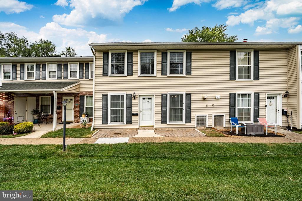 1107 MIDDLETON