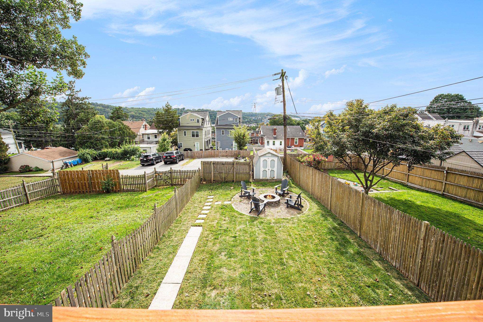333 E 10TH AVENUE