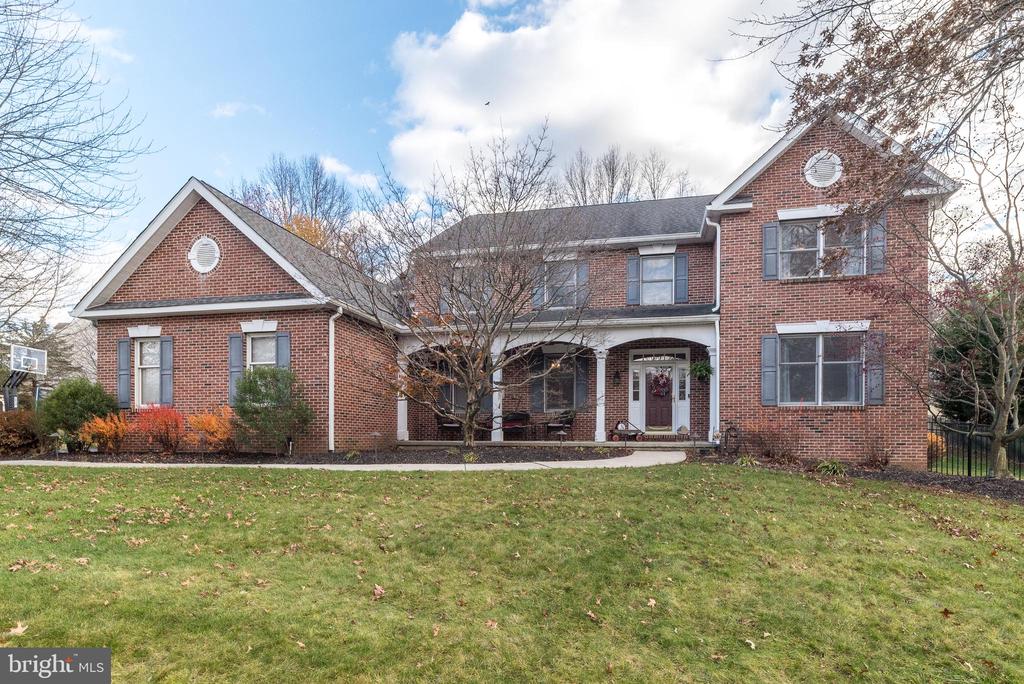 141 WENTWORTH DRIVE