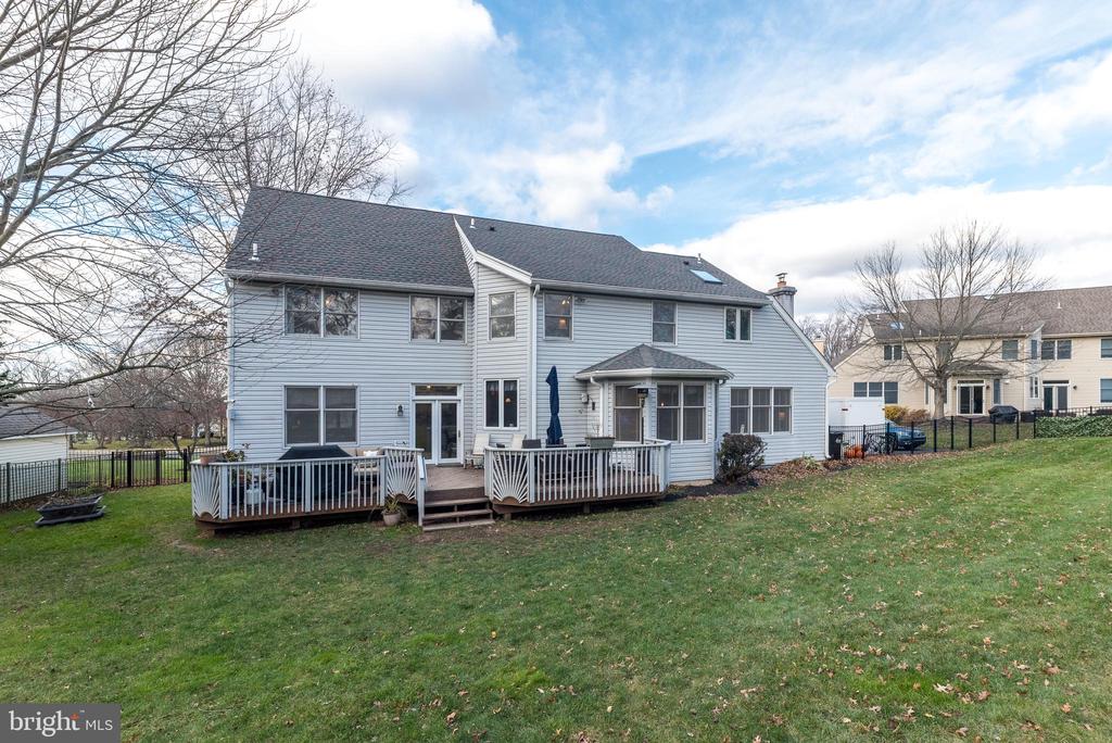 141 WENTWORTH DRIVE