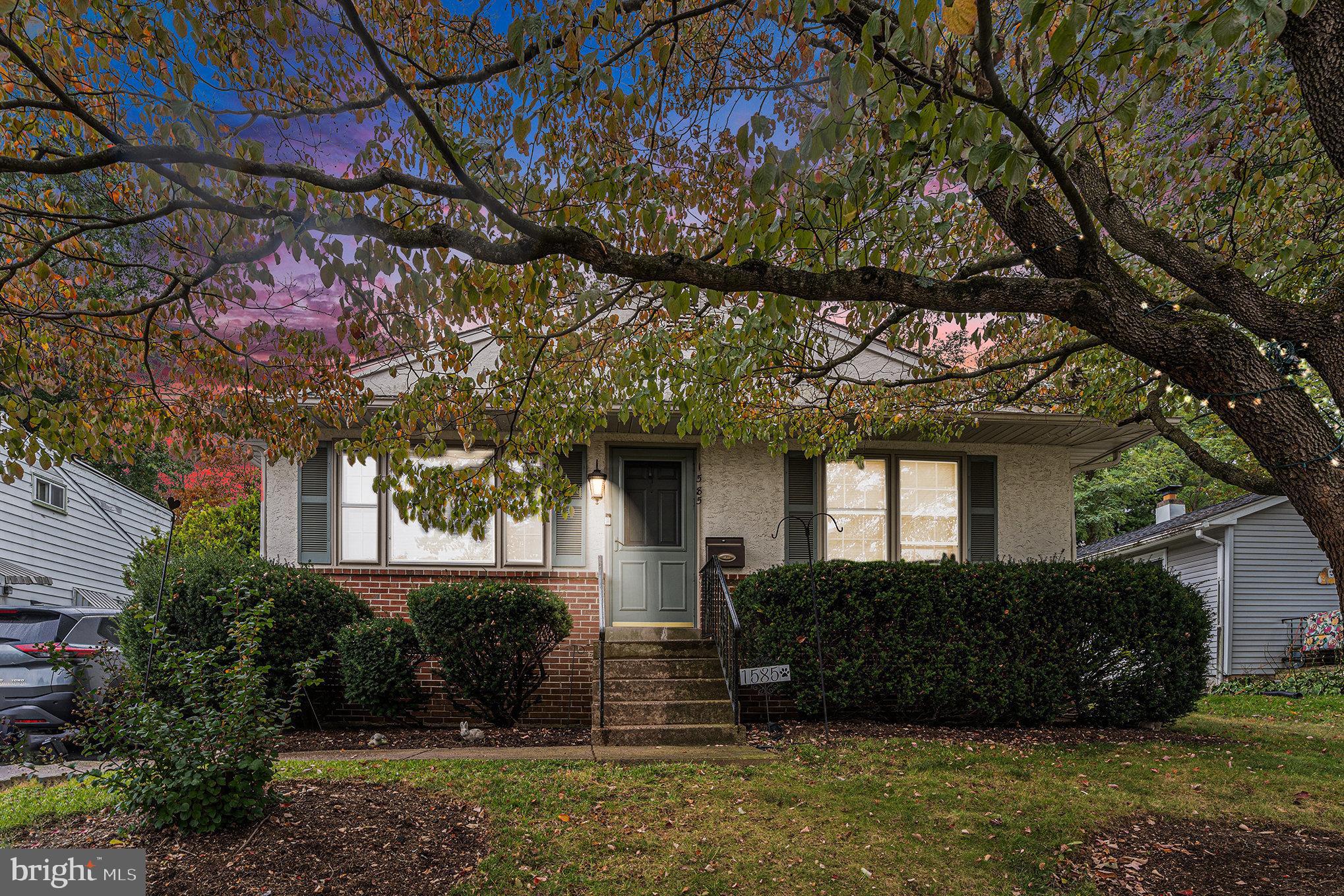 1585 EDGEWOOD AVENUE