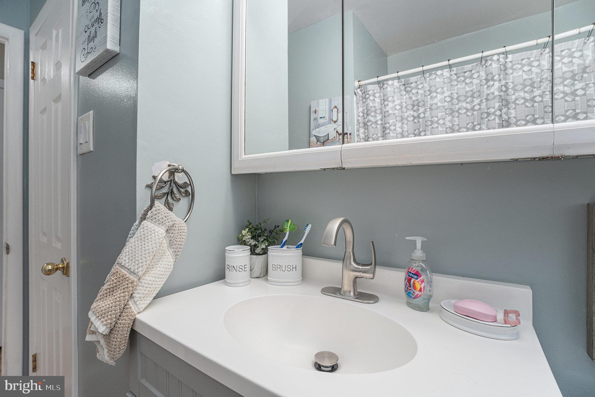 1585 EDGEWOOD AVENUE