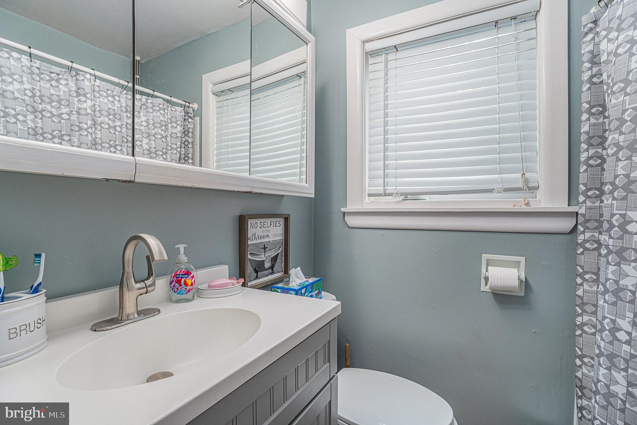 1585 EDGEWOOD AVENUE