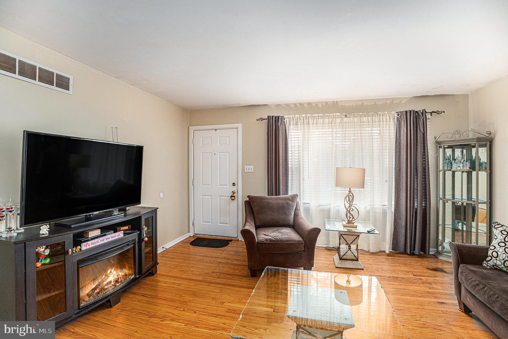 1585 EDGEWOOD AVENUE