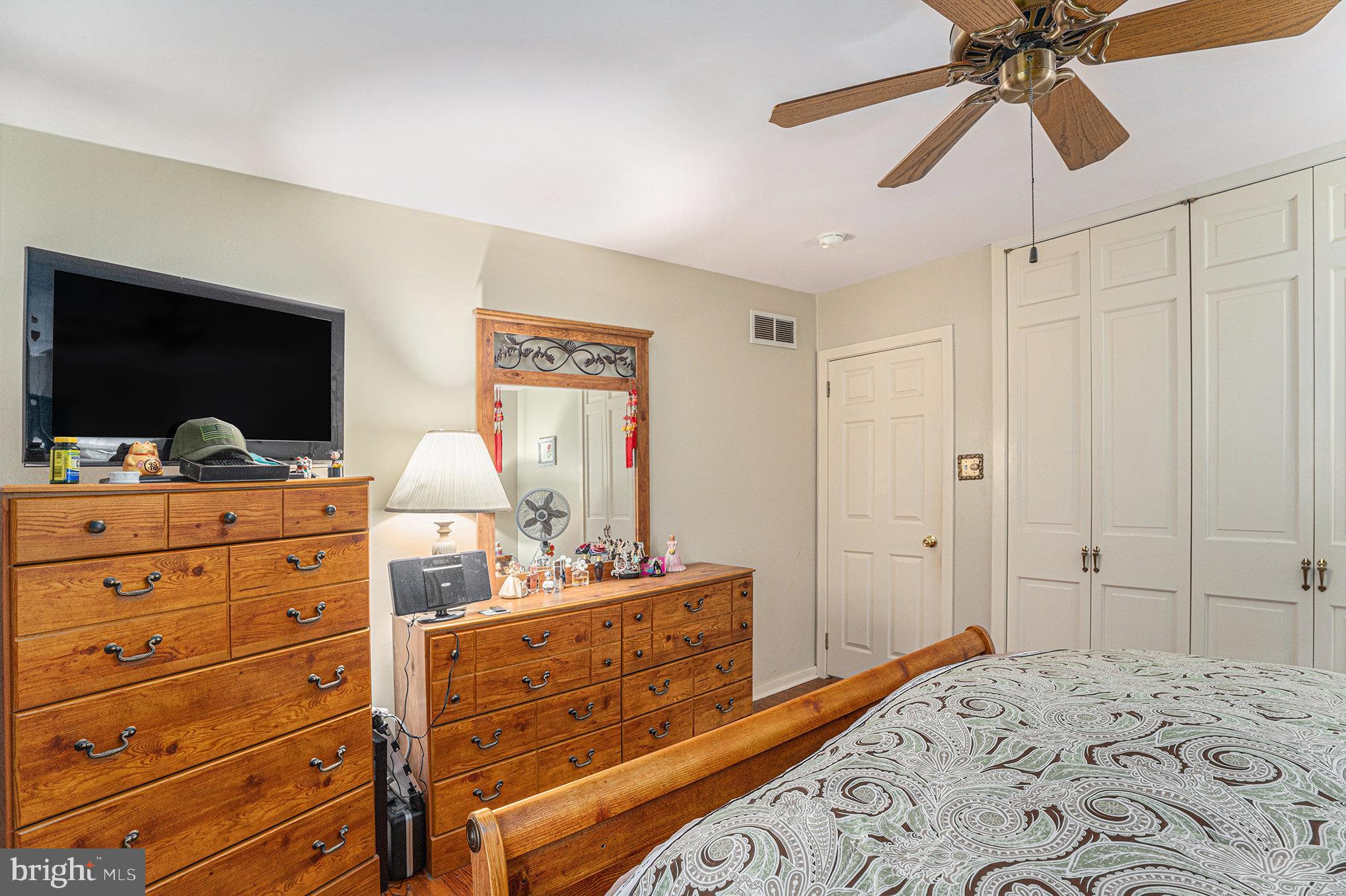 1585 EDGEWOOD AVENUE