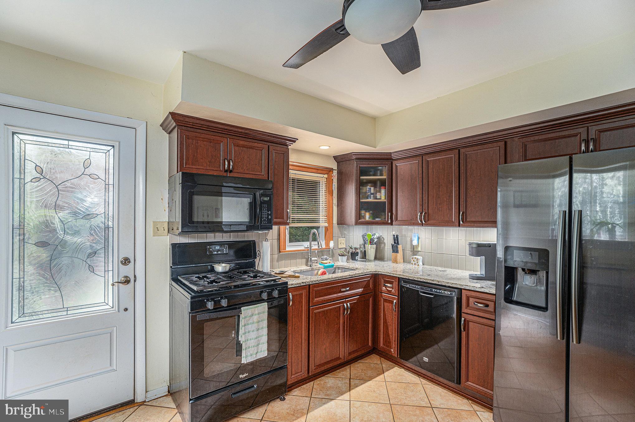 1585 EDGEWOOD AVENUE