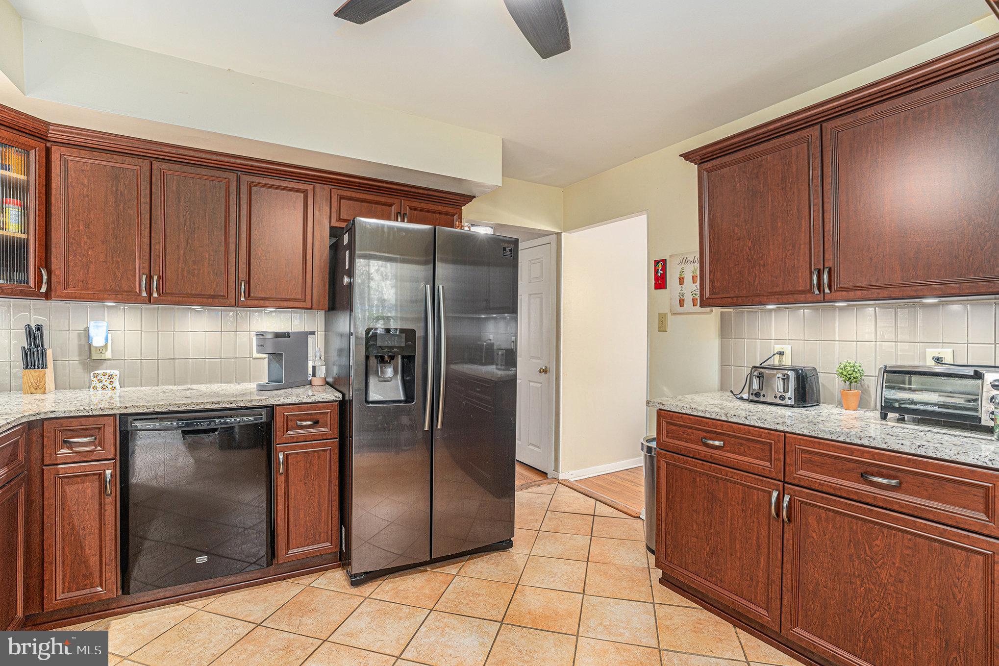 1585 EDGEWOOD AVENUE