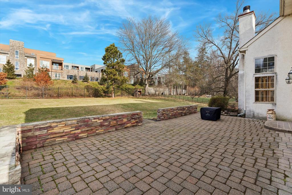 14 VILLA DRIVE