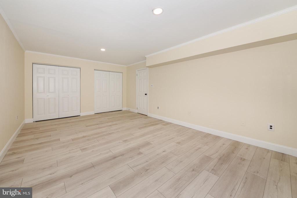 2104-2 WHITPAIN HILLS