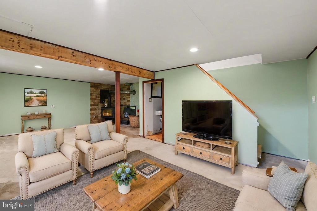 939 GRAVEL PIKE