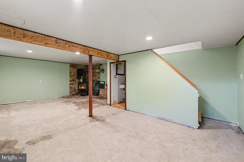 939 GRAVEL PIKE