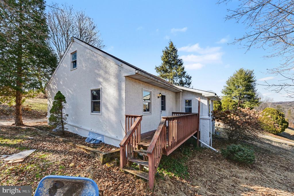 939 GRAVEL PIKE