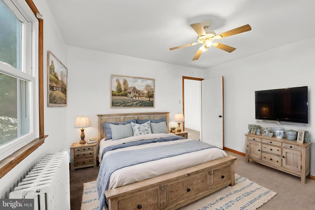 939 GRAVEL PIKE