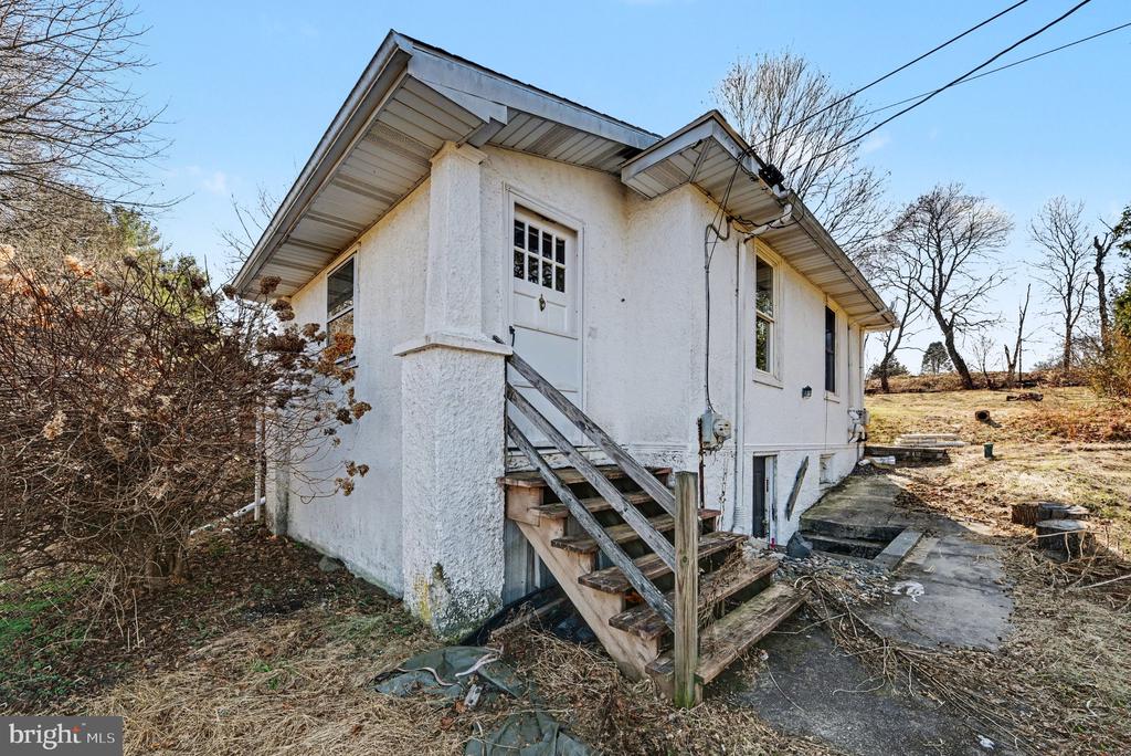 939 GRAVEL PIKE