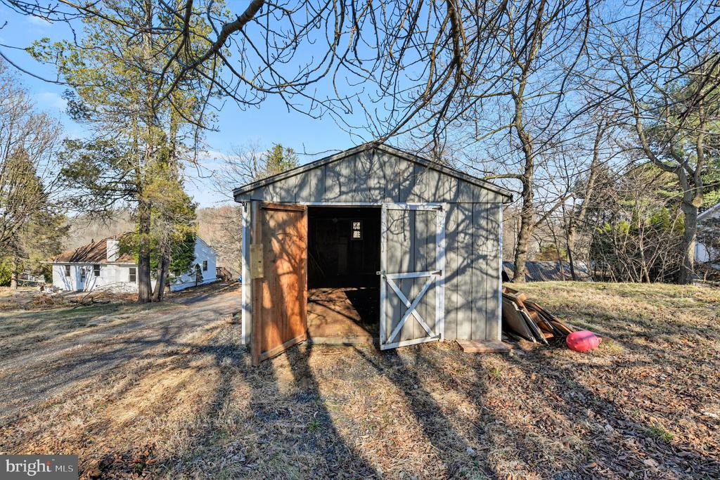 939 GRAVEL PIKE
