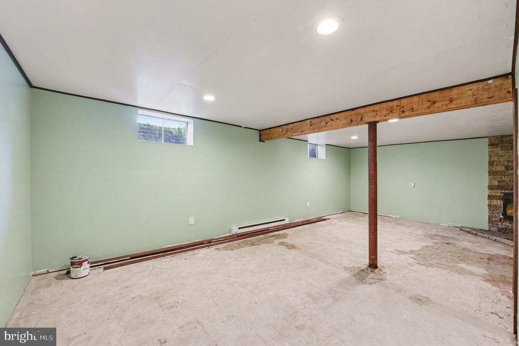 939 GRAVEL PIKE