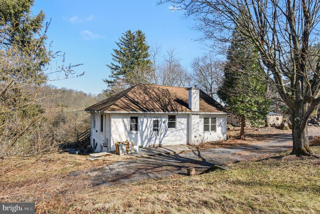 939 GRAVEL PIKE