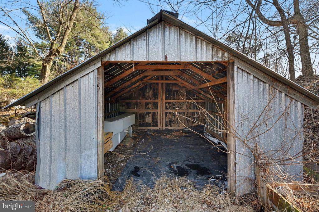 939 GRAVEL PIKE